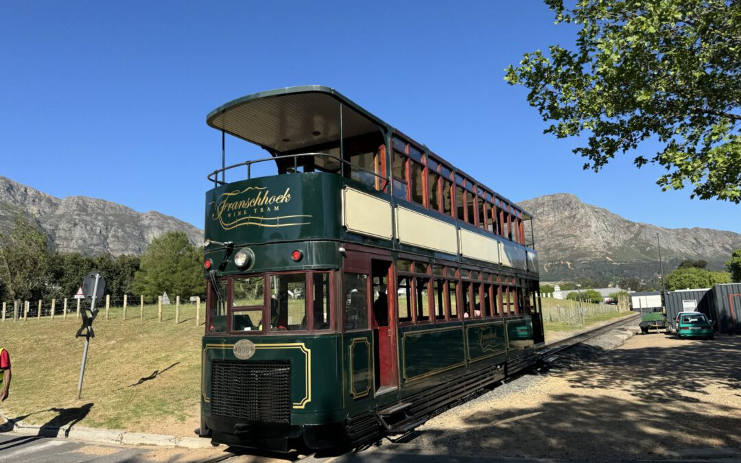 Mit der Winetram durch Franschhoek